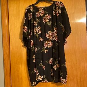 Maurice’s floral kimono